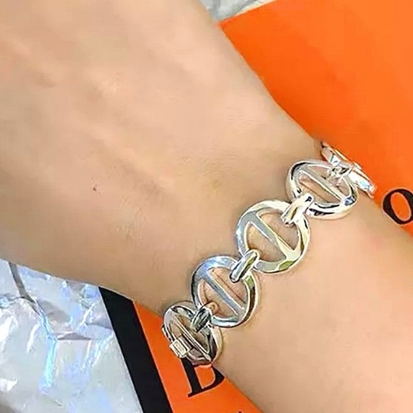 Chain Link Sterling Silver Bracelet - Picture 2 of 4